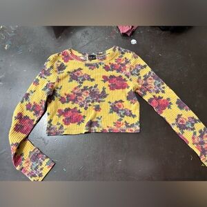 Long sleeve crop top